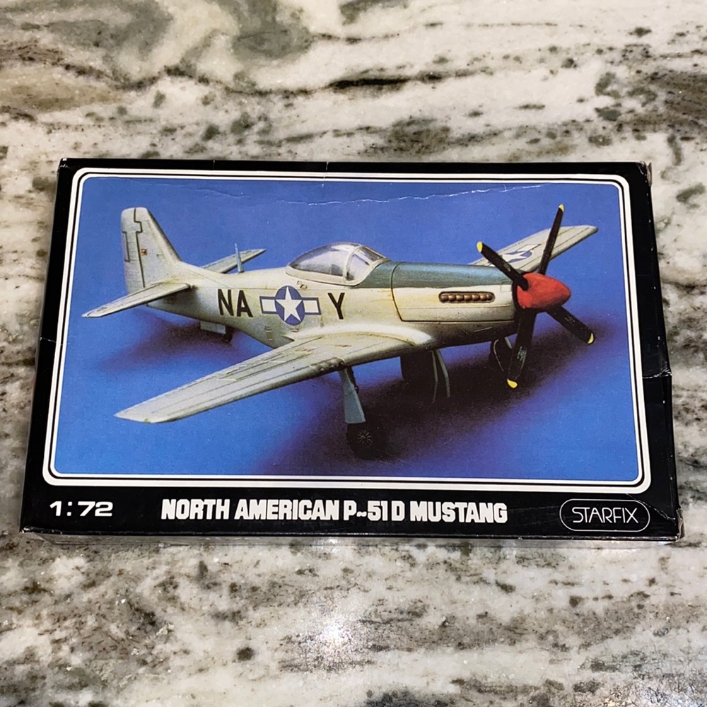 New in package vintage starfix 1:72 Model